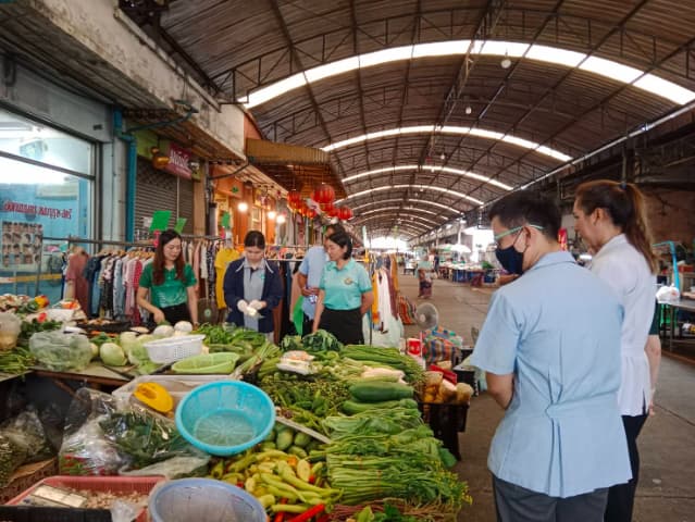 ตรวจตลาดร่วมกับสาธารณสุขอำเภอสาธารณสุขจังหวัด ภาพที่ 6