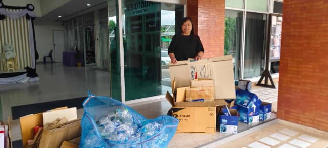 กิจกรรมซื้อขายขยะ ภายใต้โครงการคัดแยกขยะเพื่อชุมชนสะอาด ณ เทศบาลเมืองบางรักน้อย ภาพที่ 5