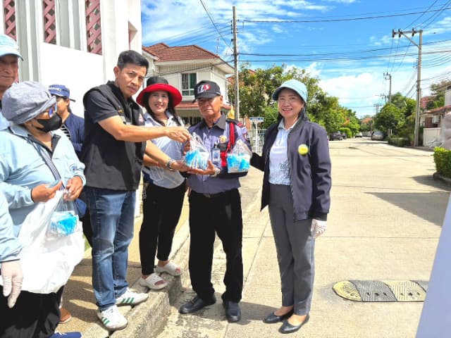 โครงการ"รณรงค์ป้องกันโรคไข้เลือดออก" ณ โรงพยาบาลส่งเสริมสุขภาพตำบลบางรักน้อย หมู่ 6 ภาพที่ 9