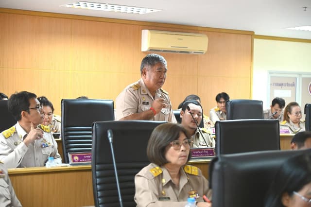 การประชุมสภาเทศบาลเมืองบางรักน้อย เพื่อร่วมพิจารณาร่างเทศบัญญัติงบประมาณรายจ่าย ประจำปีงบประมาณ พ.ศ. 2570 ภาพที่ 29