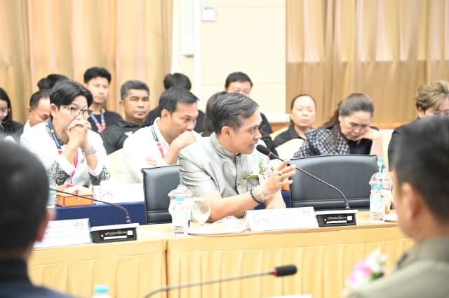 "เปลี่ยนการร้องเรียนให้เป็นเรื่องง่าย เพื่อการแก้ไขปัญหาที่ตรงจุดและไวทันใจพี่น้องประชาชน" 🤝📝 ภาพที่ 9