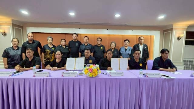 ร่วมทำบันทึกข้อตกลง การประชุมประชาคมการจัดทำแผนพัฒนาท้องถิ่นในเขตพื้นที่ตำบลบางรักน้อยพ.ศ.2571- 2575 ภาพที่ 7
