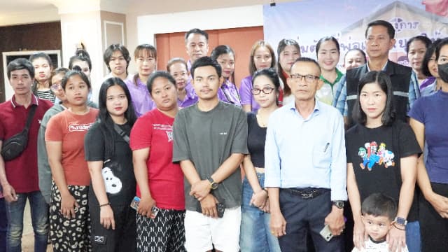 โครงการ"เริ่มต้นที่พ่อแม่ หยุดให้จอเลี้ยงลูก" ศูนย์พัฒนาเด็กเล็กป่าไม้อุทิศ๙ ภาพที่ 20