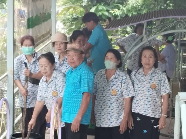 กิจกรรมคลองสวยน้ำใส สอนทำน้ำหมักจุลินทรีย์ให้กรรมการหมู่บ้านและลูกบ้าน ภาพที่ 3