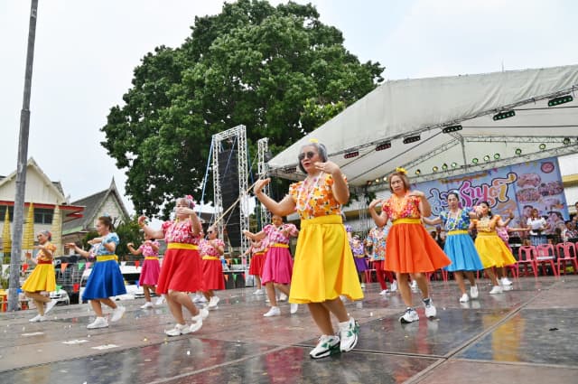 โครงการจัดงานสืบสานประเพณีสงกรานต์ วันครอบครัว และวันผู้สูงอายุ ประจำปี 2568 ภาพที่ 15
