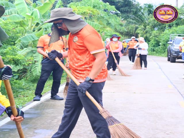 โครงการรณรงค์ส่งเสริมเพื่อรักษาสภาพแวดล้อมภายในตำบล ปรับปรุงภูมิทัศน์ บริเวณถนนซอยอนามัย - ศาลปู่ขุน หมู่ที่6 ภาพที่ 5