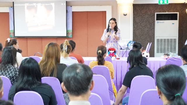 โครงการ"เริ่มต้นที่พ่อแม่ หยุดให้จอเลี้ยงลูก" ศูนย์พัฒนาเด็กเล็กป่าไม้อุทิศ๙ ภาพที่ 25