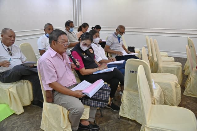 ประชุมคณะกรรมการพัฒนาท้องถิ่นองค์การบริหารส่วนตำบลบางรักน้อย และสัดส่วนประชาคมท้องถิ่น (ระดับตำบล) ภาพที่ 7