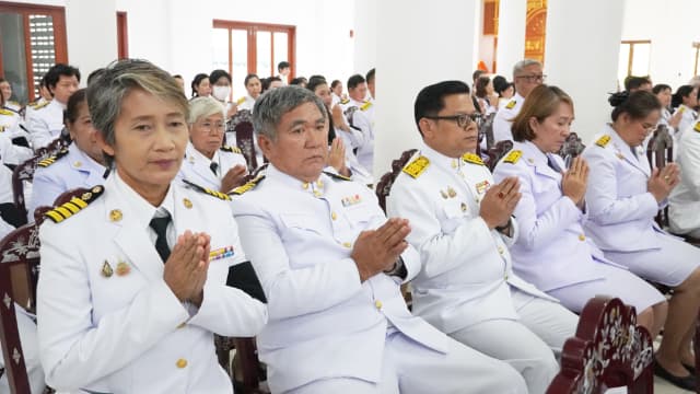 พิธีถวายน้ำสรงพระศพเบื้องหน้าพระฉายาลักษณ์ สมเด็จพระนางเจ้าสิริกิติ์ พระบรมราชินีนาถ พระบรมราชชนนีพันปีหลวง ภาพที่ 7