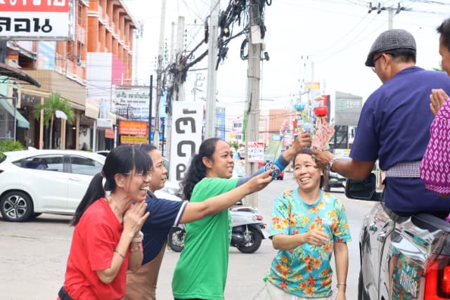 โครงการสืบสานประเพณีแห่เทียน และสวดมนต์ปฏิบัติธรรม เนื่องในวันเข้าพรรษาและวันอาสาฬหบูชา ประจำปี 2568 ระหว่างวันที่ 9 และ 10 กรกฎาคม 2568 ณ วัดบางรักน้อย ภาพที่ 8