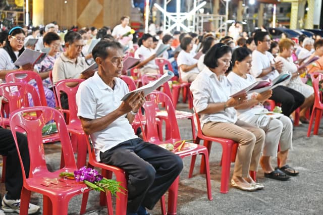 โครงการสืบสานประเพณีแห่เทียน และสวดมนต์ปฏิบัติธรรม เนื่องในวันเข้าพรรษาและวันอาสาฬหบูชา ประจำปี 2568 ภาพที่ 32