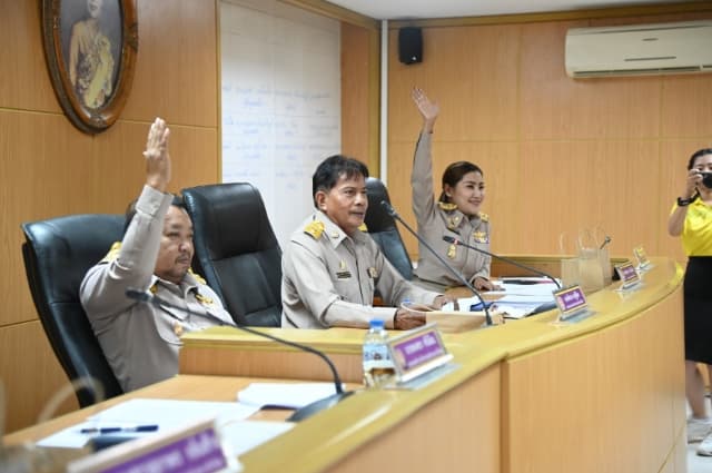 การประชุมสภาองค์การบริหารส่วนตำบลบางรักน้อย สมัยสามัญ สมัยที่ 3 ครั้งที่ 3 ประจำปี พ.ศ.2567 ภาพที่ 9