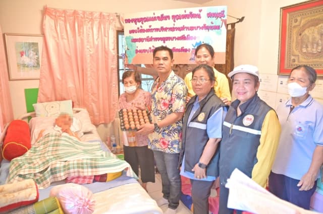 มอบเครื่องอุปโภคบริโภคและผ้าอ้อมผู้ใหญ่ ให้กับผู้ป่วยติดเตียง ในตำบลบางรักน้อย ภาพที่ 10
