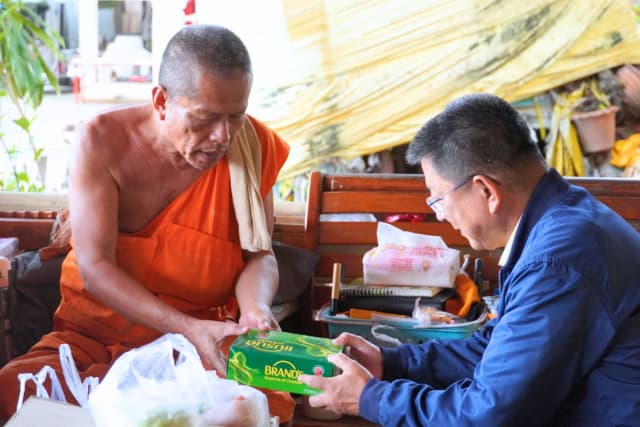 ส่งมอบบ้านโครงการปรับสภาพแวดล้อมที่อยู่อาศัยให้กับกลุ่มเปราะบางในพื้นที่อำเภอเมืองบางรักน้อย ภาพที่ 3