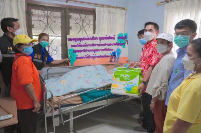กิจกรรมสนับสนุนผ้าอ้อมผู้ใหญ่ ประจำปี 2566 ในตำบลบางรักน้อย ภาพที่ 3