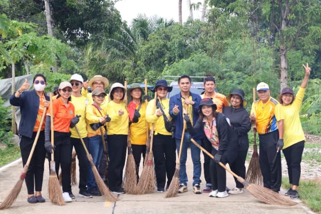 โครงการรณรงค์ส่งเสริมเพื่อรักษาสภาพแวดล้อมภายในตำบล ปรับปรุงภูมิทัศน์ บริเวณถนนซอยอนามัย - ศาลปู่ขุน หมู่ที่6 ภาพที่ 38