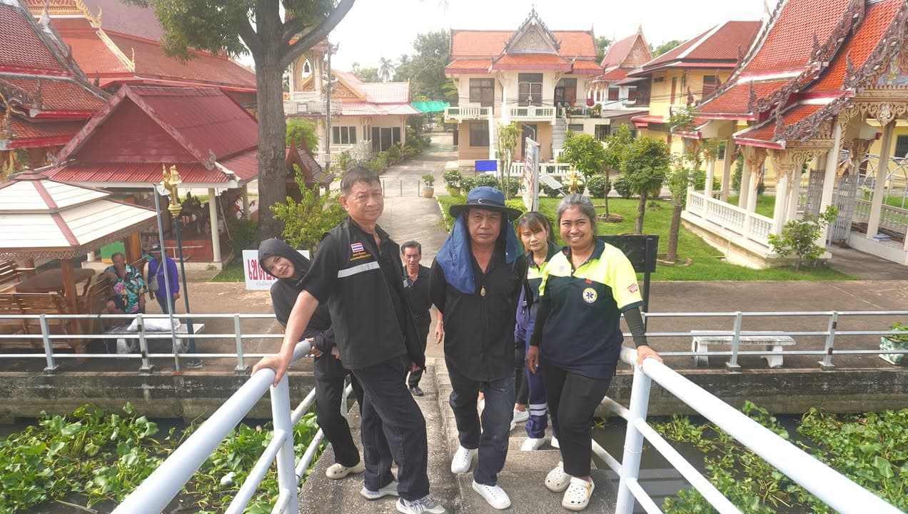 เทศบาลเมืองบางรักน้อยร่วมมือกับเทศบาลเมืองบางกร่าง เร่งเก็บผักตบชวาในคลองอ้อม ภาพที่ 12