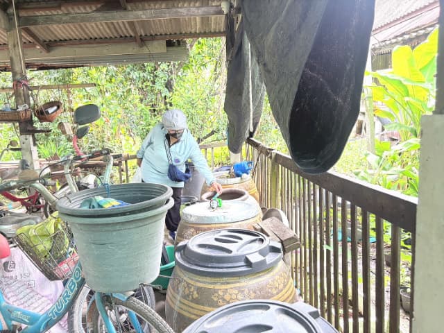 โครงการ"รณรงค์ป้องกันโรคไข้เลือดออก" ณ โรงพยาบาลส่งเสริมสุขภาพตำบลบางรักน้อย หมู่ 6 ภาพที่ 48