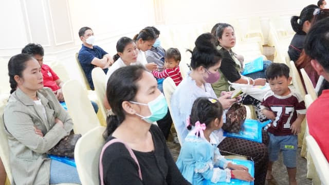 โครงการ"เริ่มต้นที่พ่อแม่ หยุดให้จอเลี้ยงลูก" ศูนย์พัฒนาเด็กเล็กวัดบางรักน้อย ภาพที่ 22