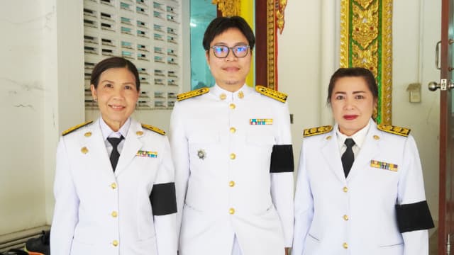พิธีถวายน้ำสรงพระศพเบื้องหน้าพระฉายาลักษณ์ สมเด็จพระนางเจ้าสิริกิติ์ พระบรมราชินีนาถ พระบรมราชชนนีพันปีหลวง ภาพที่ 1
