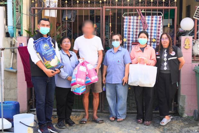 📢 ลงพื้นที่มอบวัสดุอุปกรณ์ที่จำเป็นสำหรับผู้ที่มีภาวะพึ่งพิงในตำบล📢 ภาพที่ 3