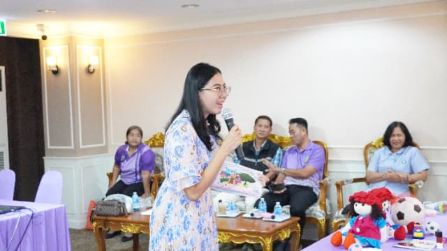 โครงการ"เริ่มต้นที่พ่อแม่ หยุดให้จอเลี้ยงลูก" ศูนย์พัฒนาเด็กเล็กป่าไม้อุทิศ๙ ภาพที่ 31