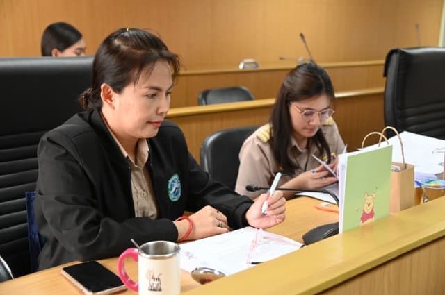 การประชุมสภาองค์การบริหารส่วนตำบลบางรักน้อย สมัยสามัญ สมัยที่ 3 ครั้งที่ 3 ประจำปี พ.ศ.2567 ภาพที่ 8