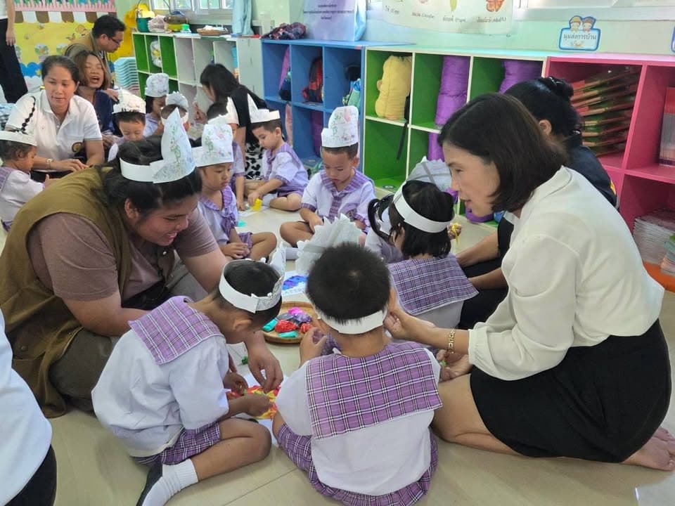 กองทุนพัฒนาเด็กชนบทในพระราชูปถัมภ์ฯ จังหวัดนนทบุรี ลงพื้นที่ตรวจเยี่ยมเด็กเล็ก ณ ศูนย์พัฒนาเด็กเล็กวัดบางรักน้อย ภาพที่ 16