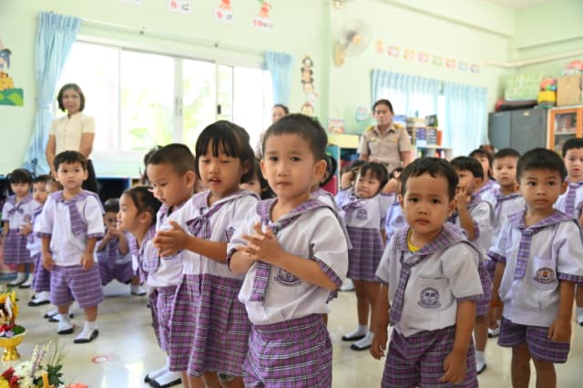 พิธีไหว้ครู ประจำปีการศึกษา 2569 ศูนย์พัฒนาเด็กเล็กในสังกัดเทศบาลเมืองบางรักน้อย ภาพที่ 26