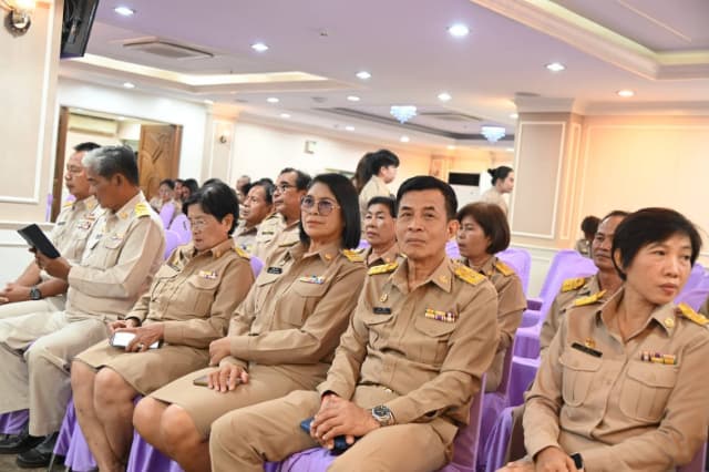 การประชุมมอบนโยบายแก่พนักงาน ภาพที่ 18