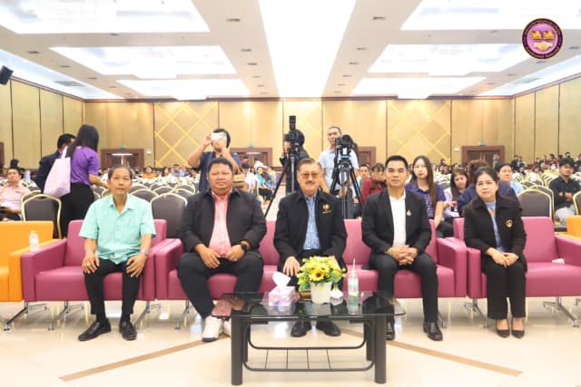 พิธีลงนามบันทึกข้อตกลงความร่วมมือ และพิธีมอบป้ายสัญลักษณ์รับรองมาตรฐาน SAN (สะอาด ปลอดภัย ได้มาตรฐาน) ภาพที่ 25