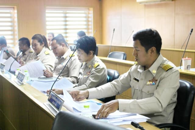 การประชุมสภาองค์การบริหารส่วนตำบลบางรักน้อย สมัยวิสามัญ สมัยที่ 1 ครั้งที่ 1 ประจำปี พ.ศ.2567 ภาพที่ 8