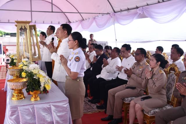 เข้าร่วมพิธีบวงสรวง-เบิกเนตร อัญเชิญองค์ครุฑประดิษฐาน ณ ที่ว่าการอำเภอเมืองนนทบุรีหลังใหม่ ภาพที่ 4