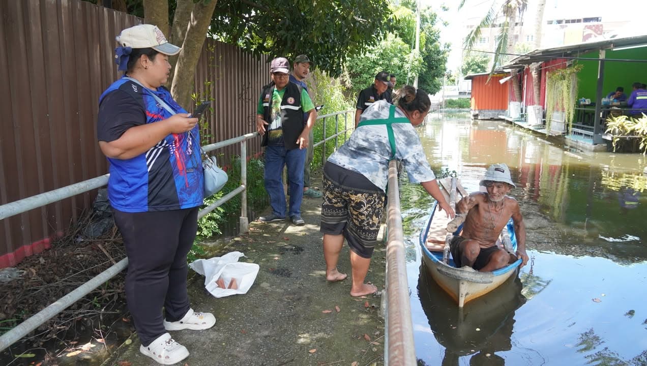เทศบาลเมืองบางรักน้อยลงพื้นที่ซอยขุดใหม่ หมู่ 5 เตรียมความพร้อมรับสถานการณ์น้ำท่วม ภาพที่ 6