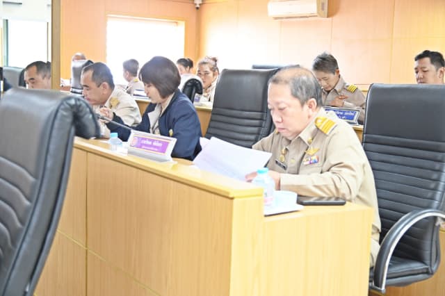 ประชุมสภาองค์การบริหารส่วนตำบลบางรักน้อย สมัยสามัญ สมัยที่ 3 ครั้งที่ 3/2568 ภาพที่ 17