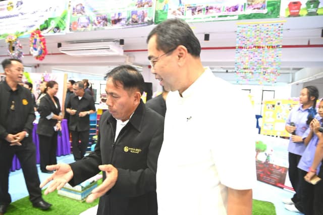 โครงการยกระดับปรับภูมิทัศน์เมืองนนทบุรีสู่เมืองน่าอยู่ "Nonthaburi Nice City" ภายใต้แผนปฏิบัติการจัดการขยะมูลฝอยชุมชน "จังหวัดสะอาด" ณ องค์การบริหารส่วนจังหวัดนนทบุรี ภาพที่ 14