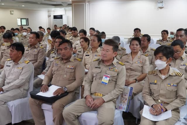 การประชุมหัวหน้าส่วนราชการ ผู้บริหารองค์กรปครองส่วนท้องถิ่น กำนัน ผู้ใหญ่บ้าน ฯลฯ อำเภอเมืองนนทบุรี ภาพที่ 2