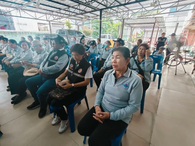 โครงการ"รณรงค์ป้องกันโรคไข้เลือดออก" ณ โรงพยาบาลส่งเสริมสุขภาพตำบลบางรักน้อย หมู่ 3 ภาพที่ 4