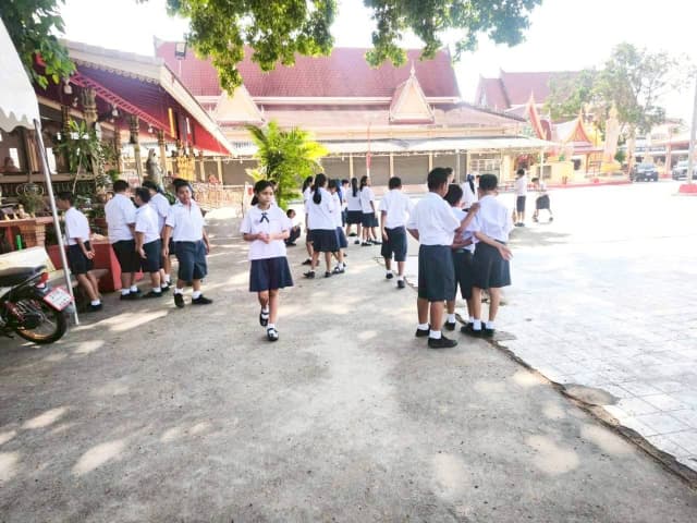กิจกรรมบำเพ็ญประโยชน์ทำความสะอาด (Big Cleaning Day ) วัดบางรักน้อย ภาพที่ 3