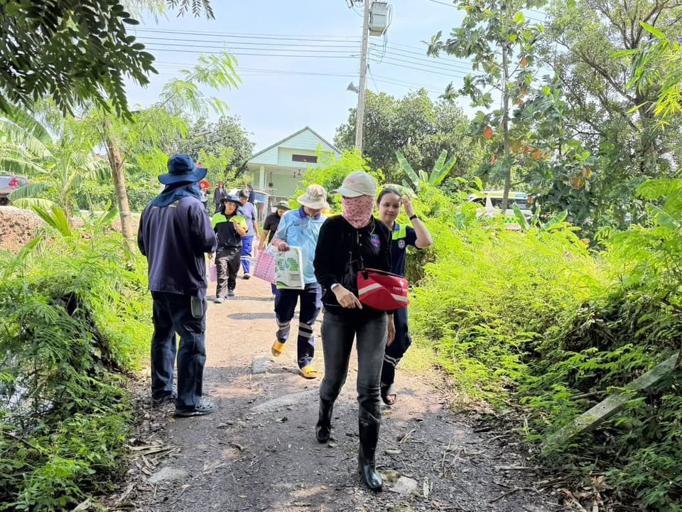 เทศบาลเมืองบางรักน้อยลงพื้นที่มอบเวชภัณฑ์และยารักษาโรคแก่ประชาชน ภาพที่ 34