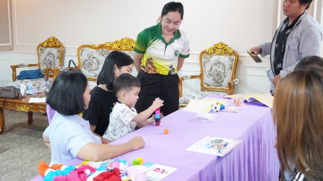 โครงการ"เริ่มต้นที่พ่อแม่ หยุดให้จอเลี้ยงลูก" ศูนย์พัฒนาเด็กเล็กป่าไม้อุทิศ๙ ภาพที่ 39