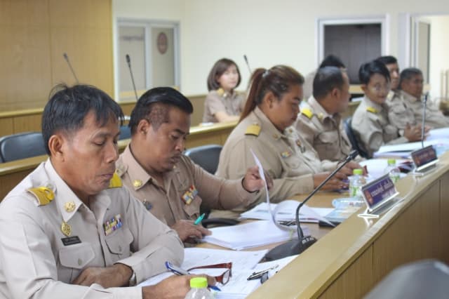 การประชุมสภาองค์การบริหารส่วนตำบลบางรักน้อย สมัยวิสามัญ สมัยที่ 1 ครั้งที่ 1 ประจำปี พ.ศ.2567 ภาพที่ 7