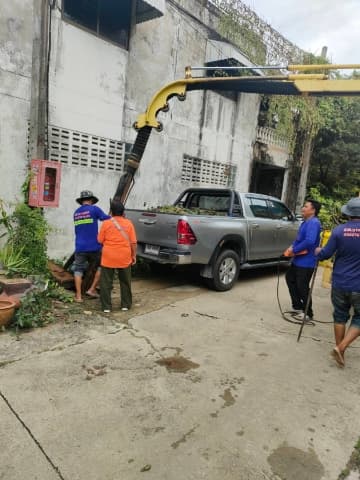 กองสาธารณสุขและสิ่งแวดล้อม ดำเนินการดูดลอกท่อระบายน้ำ หมู่บ้านนนทรีปาร์ค หมู่ที่ 3 ภาพที่ 5