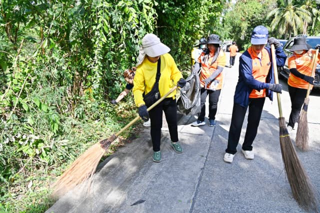 โครงการรณรงค์ส่งเสริมเพื่อรักษาสภาพแวดล้อมภายในตำบล ภาพที่ 3