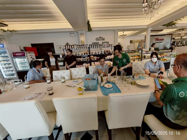 ตรวจประเมินร้านอาหารที่เปิดร้านตามมาตรฐานของกระทรวงสาธารณสุขในตำบลบางรักน้อย ภาพที่ 8