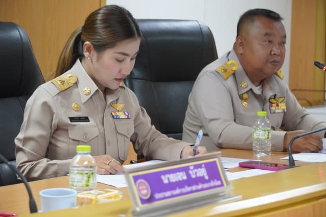 การประชุมสภาองค์การบริหารส่วนตำบลบางรักน้อย สมัยวิสามัญ สมัยที่ 2 ประจำปี 2566 ภาพที่ 4