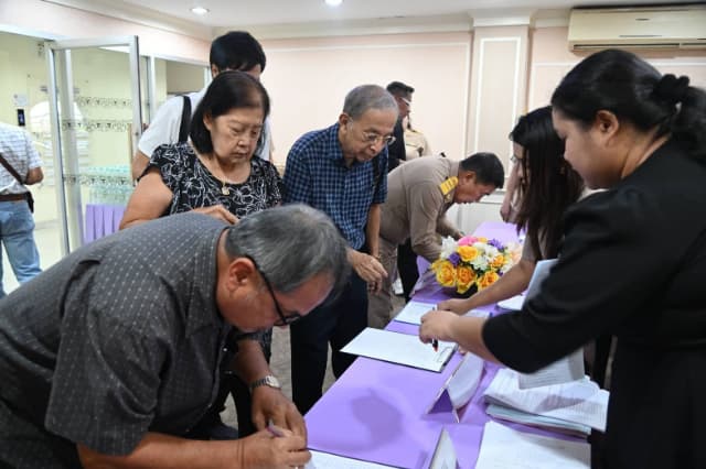การประชุมประชาคมท้องถิ่น (ระดับชุมชน) เพื่อการจัดทำแผนพัฒนาท้องถิ่น ของเทศบาลเมืองบางรักน้อย ครั้งที่ 1/2569 หมู่ที่ 1,2,6 ภาพที่ 4