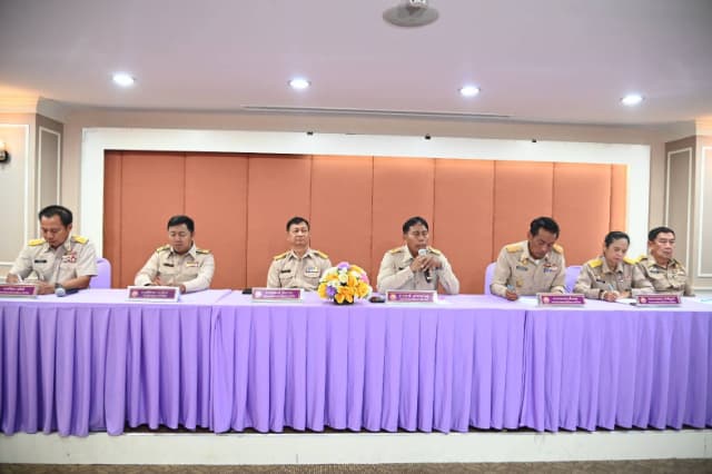 การประชุมมอบนโยบายแก่พนักงาน ภาพที่ 3