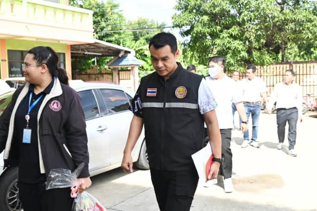 ลงพื้นที่ให้การช่วยเหลือครัวเรือนเปราะบางในเขตพื้นที่เทศบาลเมืองบางรักน้อย ภาพที่ 24
