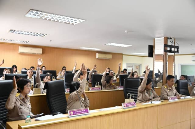 การประชุมสภาเทศบาลเมืองบางรักน้อย สมัยสามัญ สมัยที่ 1 ครั้งที่ 2 ประจำปี 2569 ภาพที่ 24